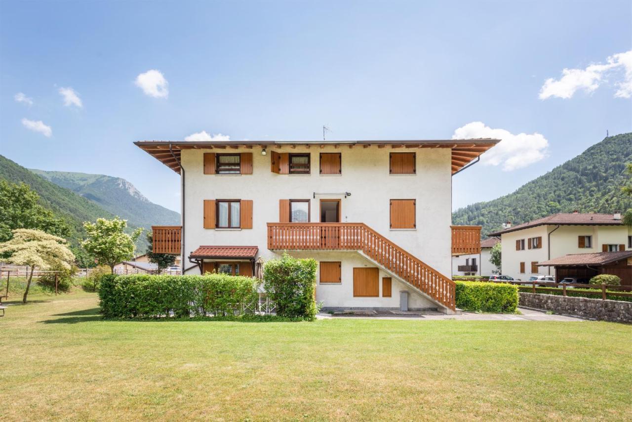 Apartamento Casa Lucia Pieve Di Ledro Exterior foto